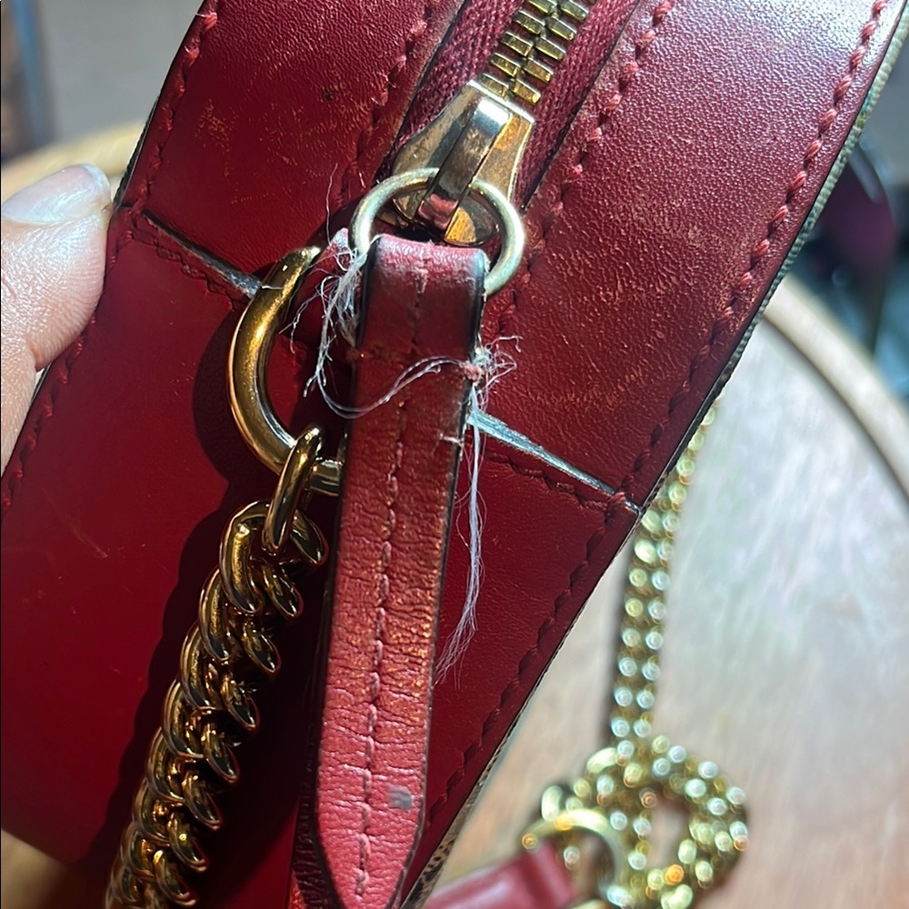 Gucci Blue and Gold Crossbody Bag with Iconic Design - Picture 4 of 17